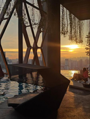 Scarletz Suites KLCC Bukit Bintang by Osnomo